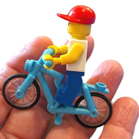 LEGO rare mini figs Skateboard/Longboard & Bicycle riders bundle - Picture 11 of 16